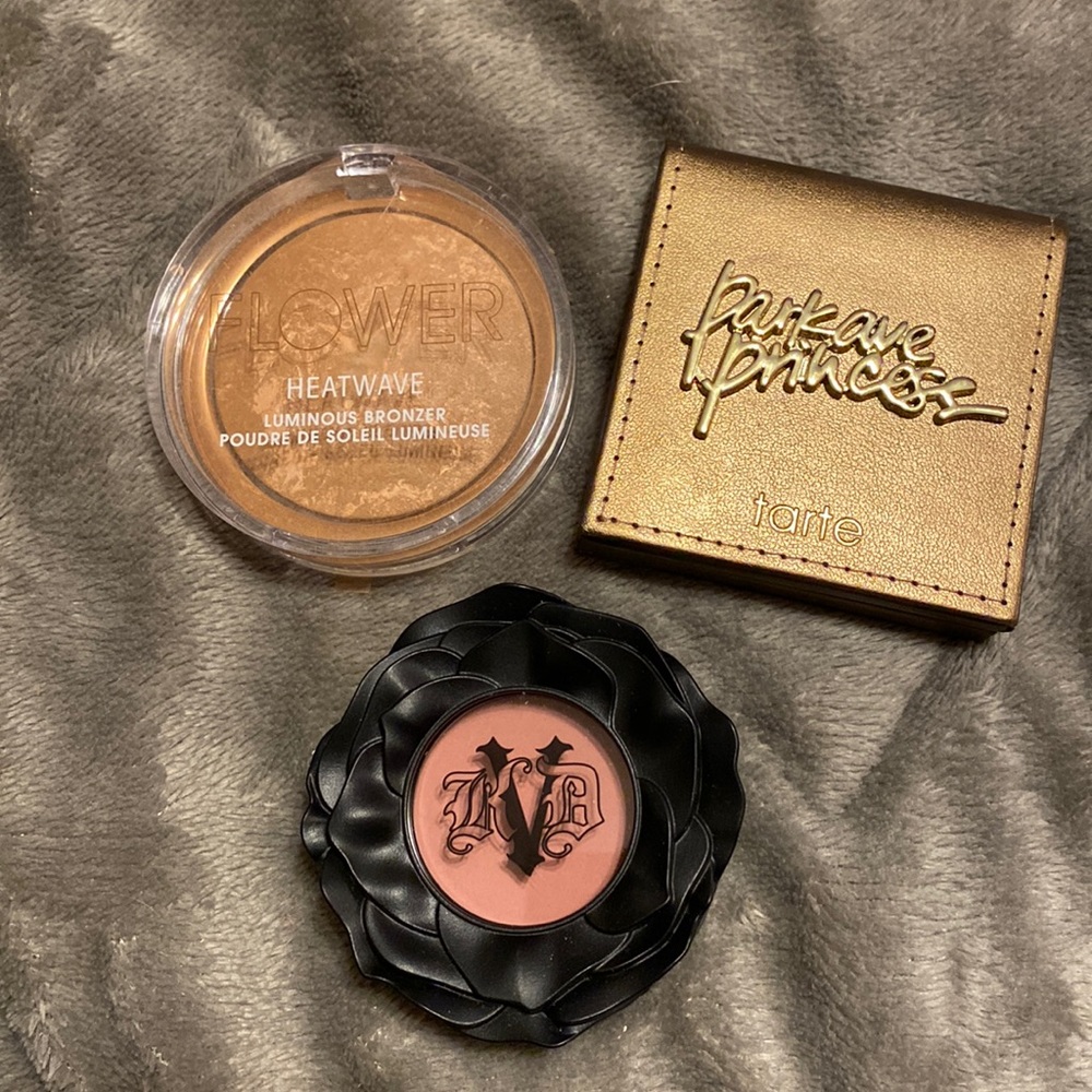 BLUSH AND BRONZERS